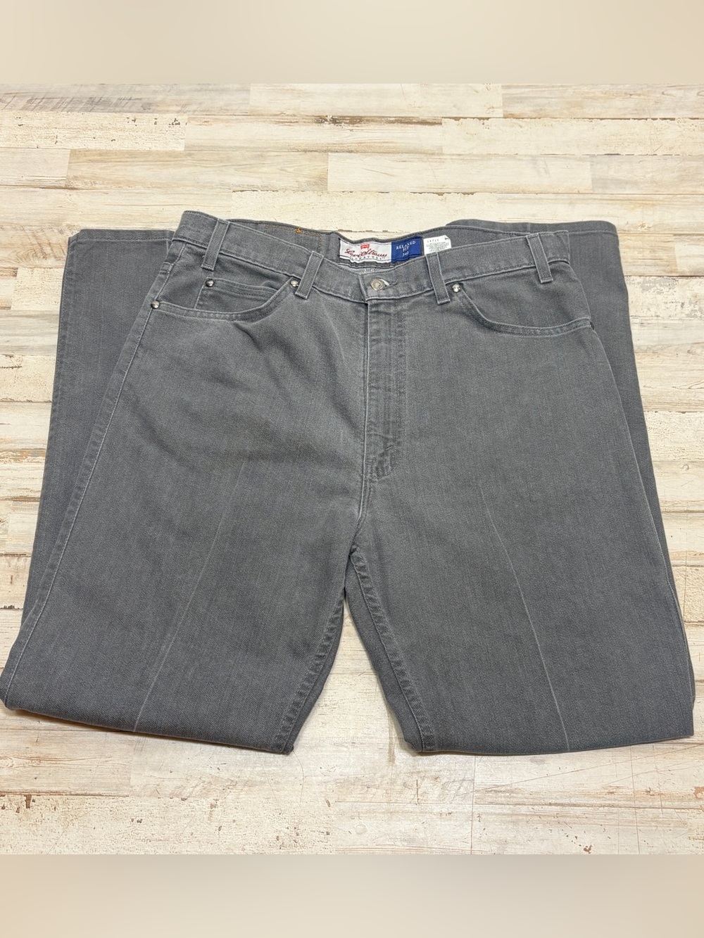 Vintage Levi’s 540 Signature Relaxed Fit Denim Gray Jeans Sz 36 x 32 Made In USA